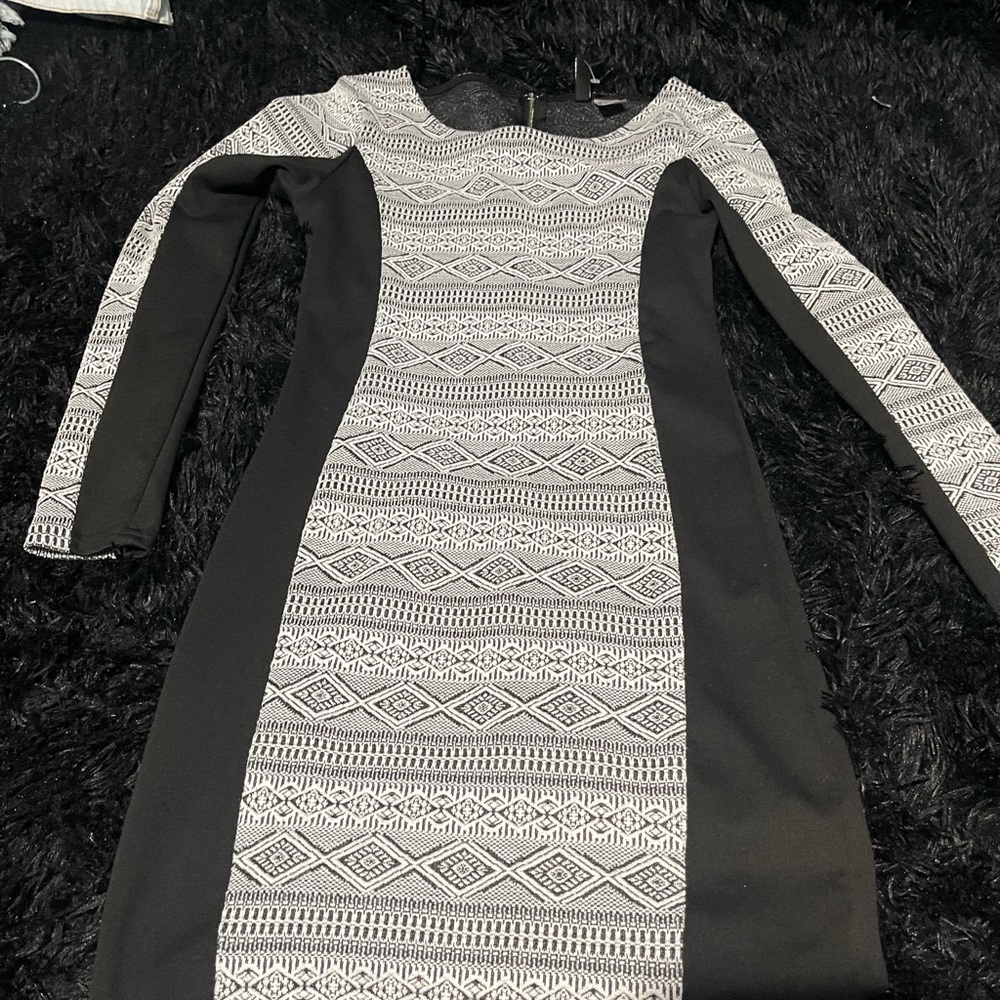 Bodycon black and white mini dress. Size US 6.